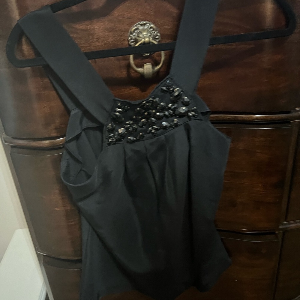 Women’s sleeveless top